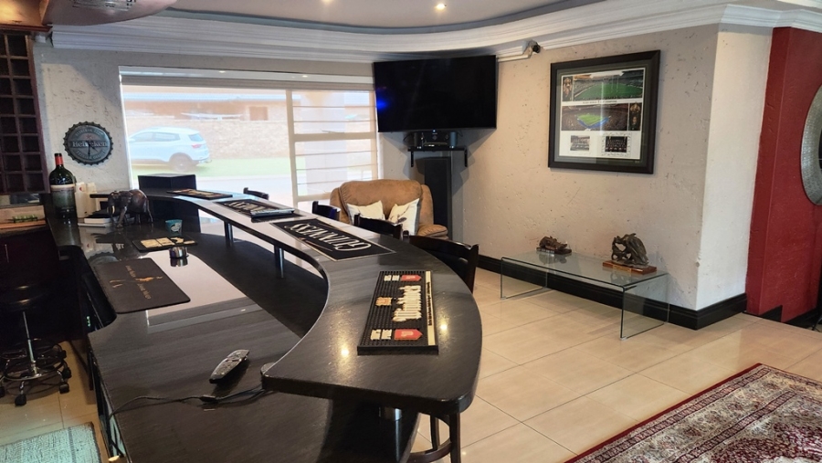 4 Bedroom Property for Sale in Eldoraigne Gauteng