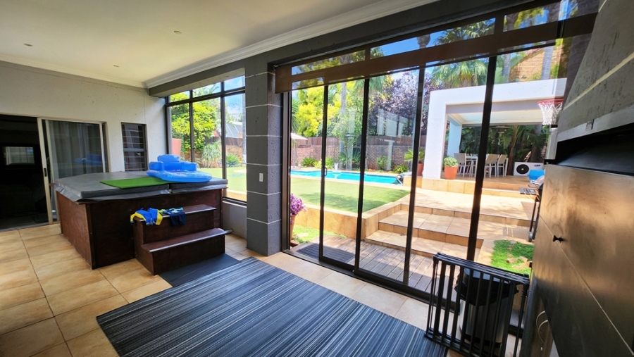 4 Bedroom Property for Sale in Eldoraigne Gauteng