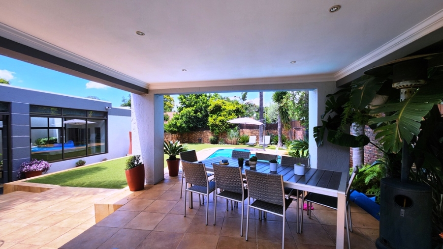 4 Bedroom Property for Sale in Eldoraigne Gauteng