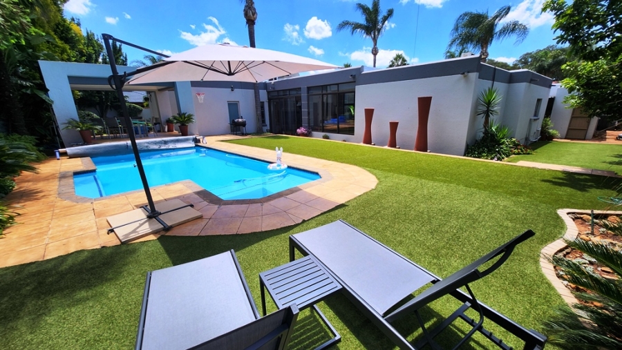 4 Bedroom Property for Sale in Eldoraigne Gauteng