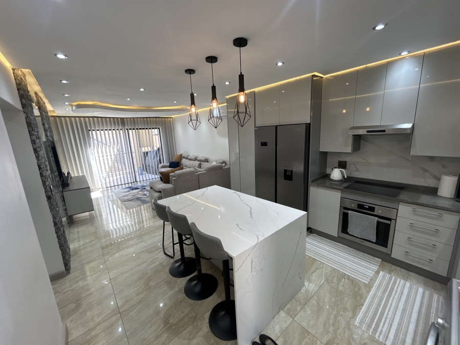 2 Bedroom Property for Sale in Ruimsig Gauteng