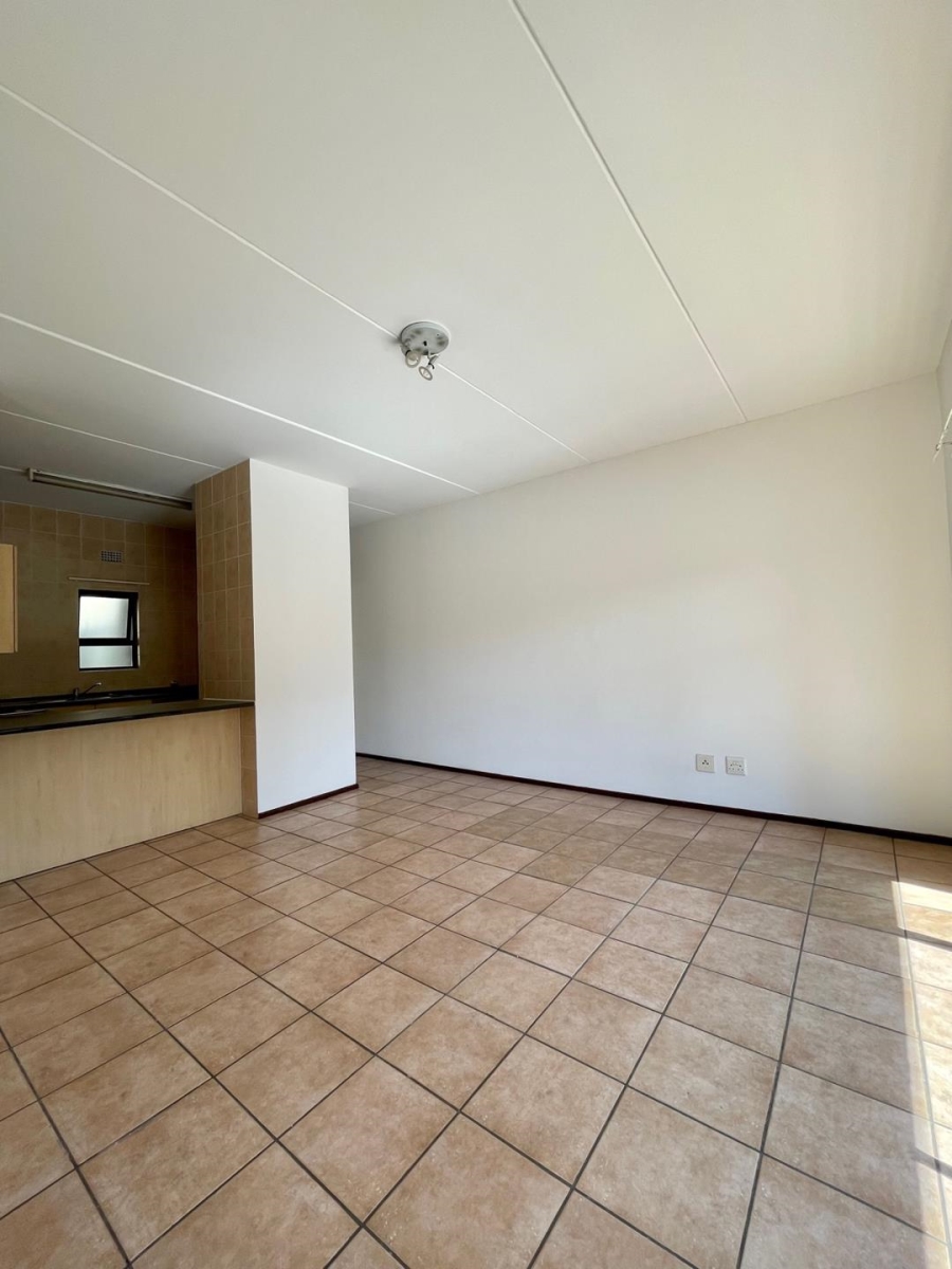 2 Bedroom Property for Sale in Lonehill Gauteng