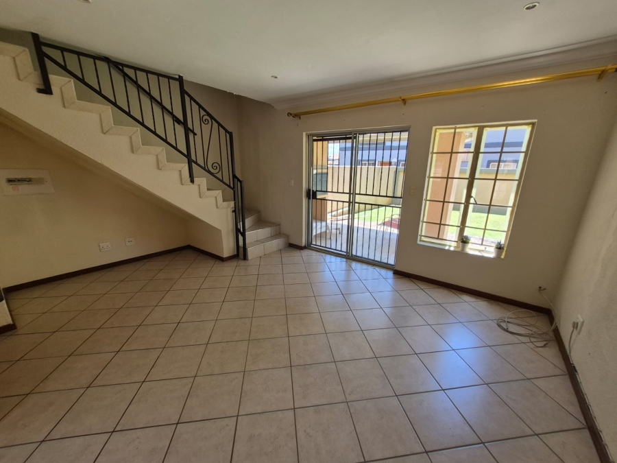 To Let 2 Bedroom Property for Rent in Annlin Gauteng