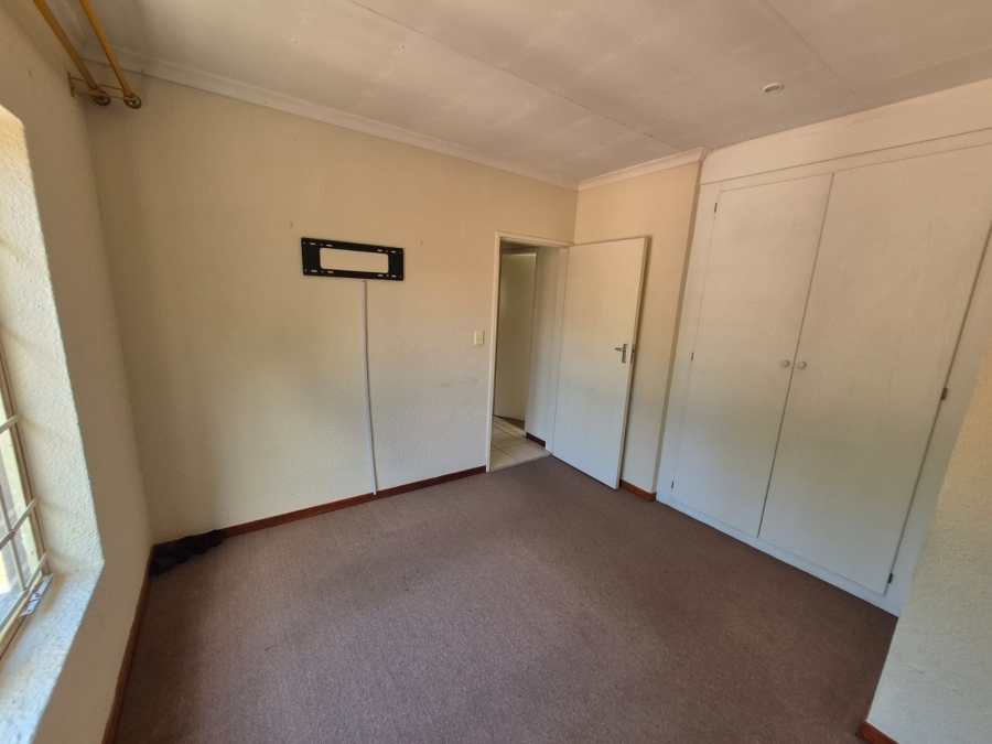 To Let 2 Bedroom Property for Rent in Annlin Gauteng