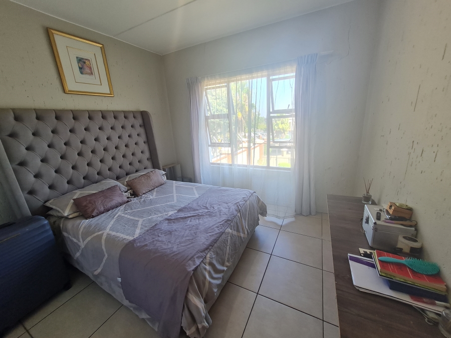 2 Bedroom Property for Sale in Douglasdale Gauteng