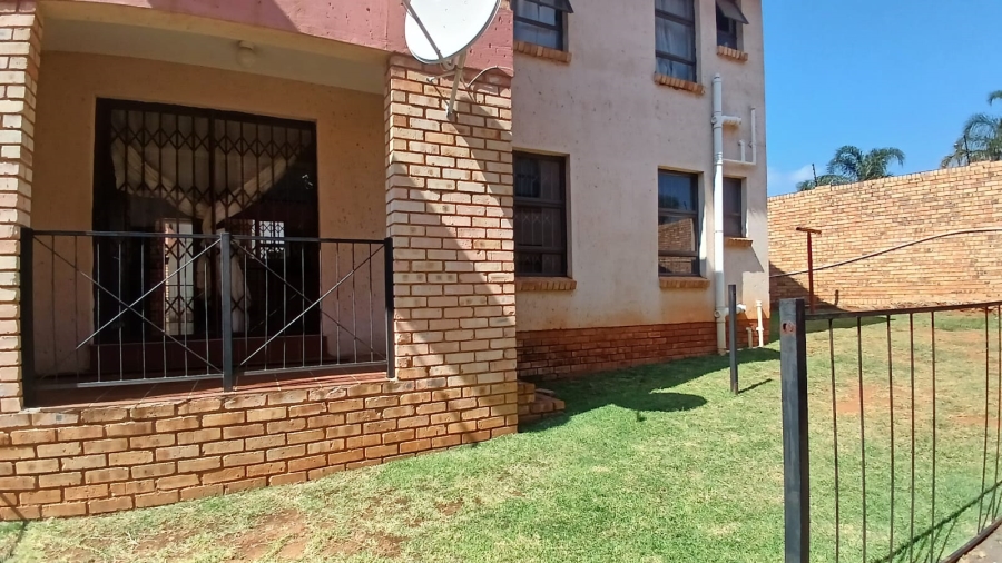 2 Bedroom Property for Sale in Groblerpark Gauteng
