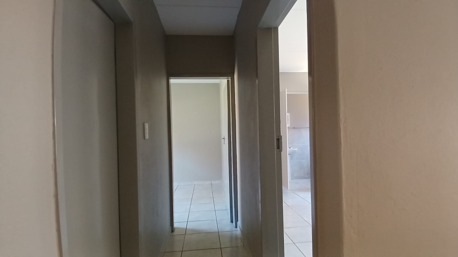 2 Bedroom Property for Sale in Groblerpark Gauteng