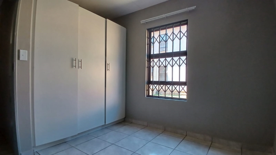 2 Bedroom Property for Sale in Groblerpark Gauteng