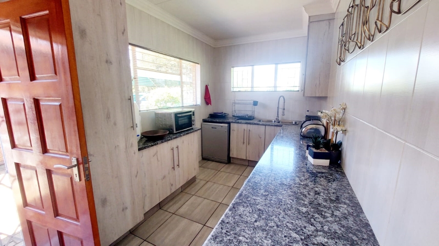 3 Bedroom Property for Sale in Helikonpark Gauteng