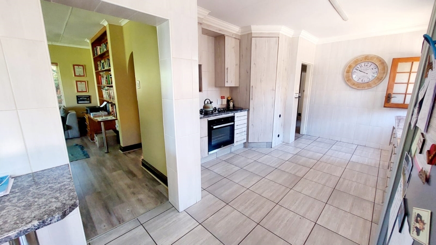 3 Bedroom Property for Sale in Helikonpark Gauteng