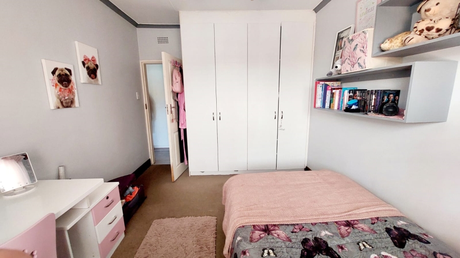 3 Bedroom Property for Sale in Helikonpark Gauteng