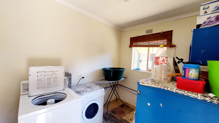 3 Bedroom Property for Sale in Helikonpark Gauteng