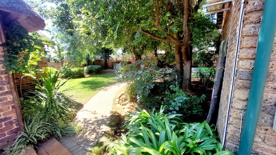 3 Bedroom Property for Sale in Helikonpark Gauteng