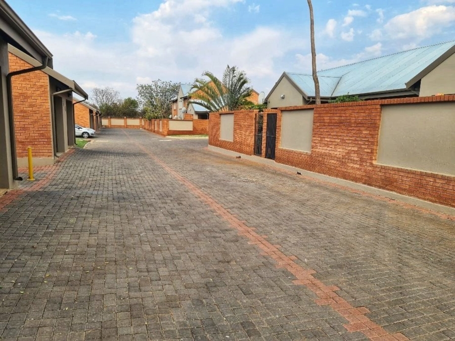 2 Bedroom Property for Sale in Montana Gauteng