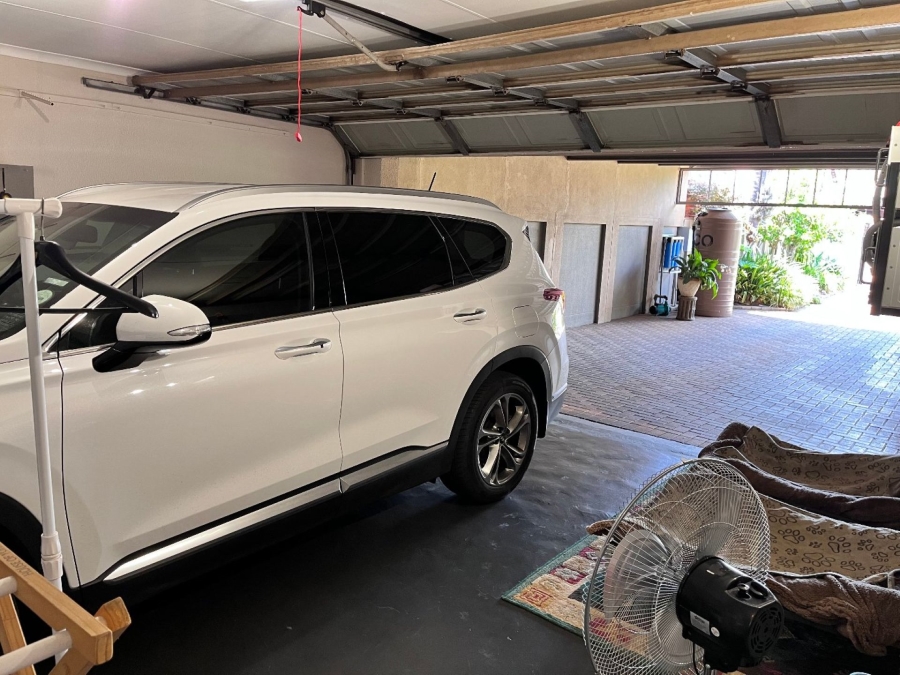 4 Bedroom Property for Sale in Montana Tuine Gauteng