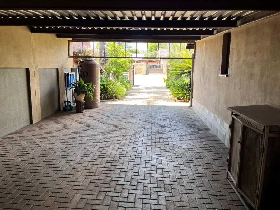 4 Bedroom Property for Sale in Montana Tuine Gauteng