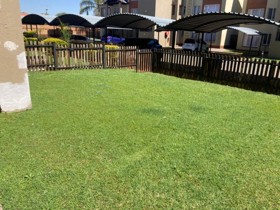 2 Bedroom Property for Sale in Montana Tuine Gauteng