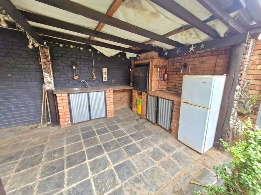 2 Bedroom Property for Sale in Annlin Gauteng