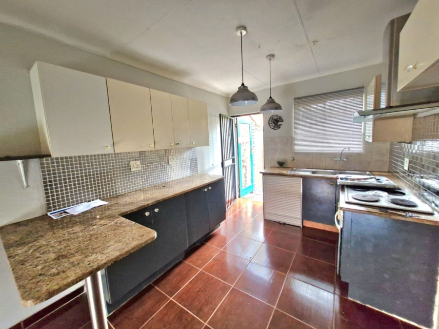 2 Bedroom Property for Sale in Annlin Gauteng