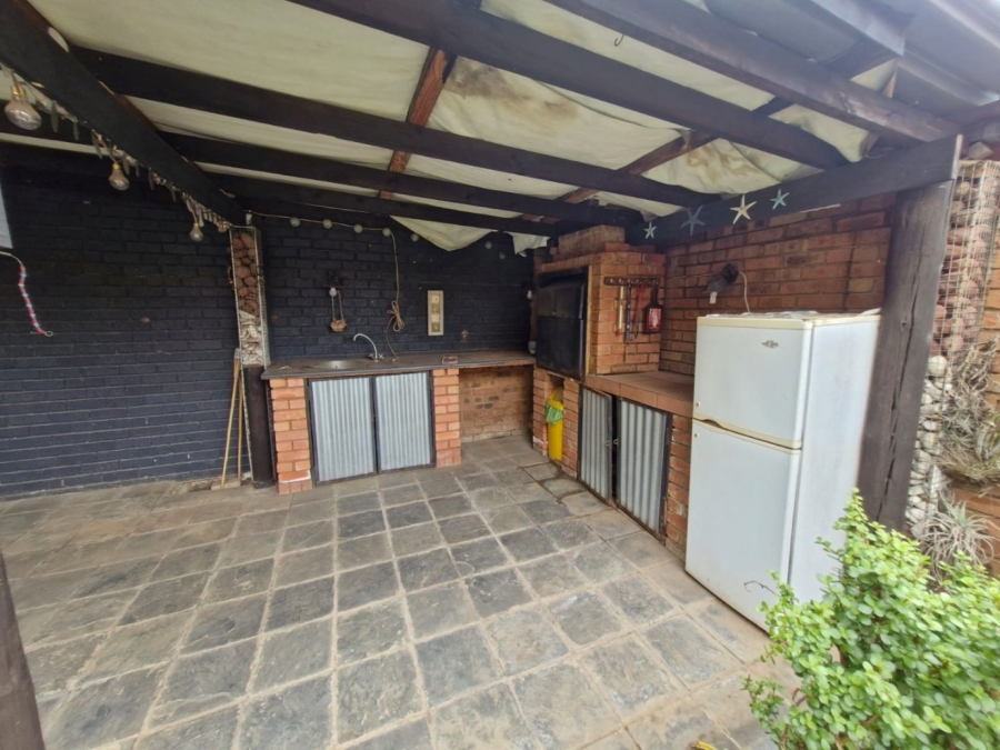 2 Bedroom Property for Sale in Annlin Gauteng