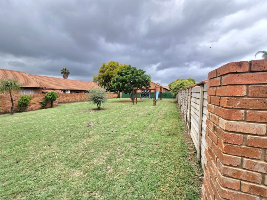 2 Bedroom Property for Sale in Annlin Gauteng