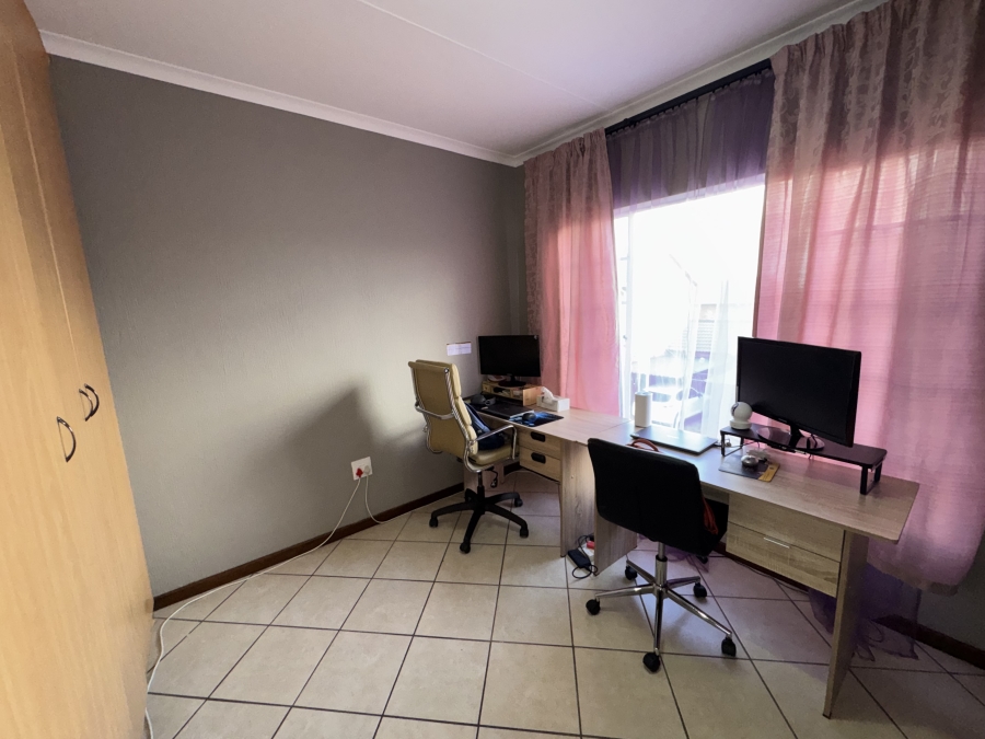 To Let 3 Bedroom Property for Rent in Willowbrook Gauteng