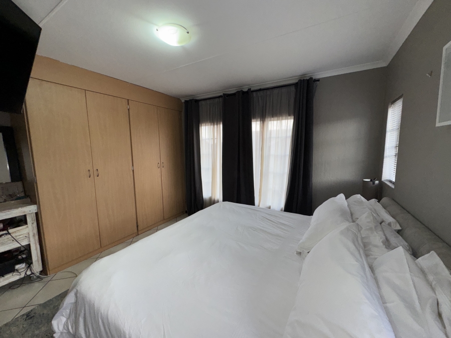 To Let 3 Bedroom Property for Rent in Willowbrook Gauteng