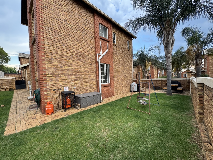 To Let 3 Bedroom Property for Rent in Willowbrook Gauteng