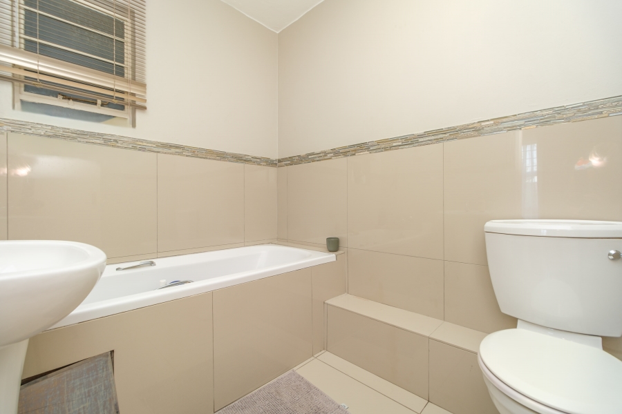 2 Bedroom Property for Sale in Blackheath Gauteng