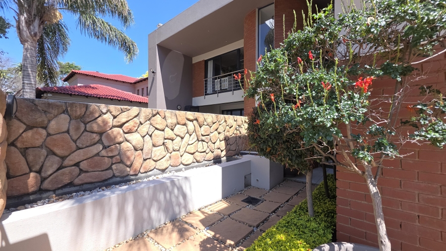 5 Bedroom Property for Sale in Raslouw Gauteng