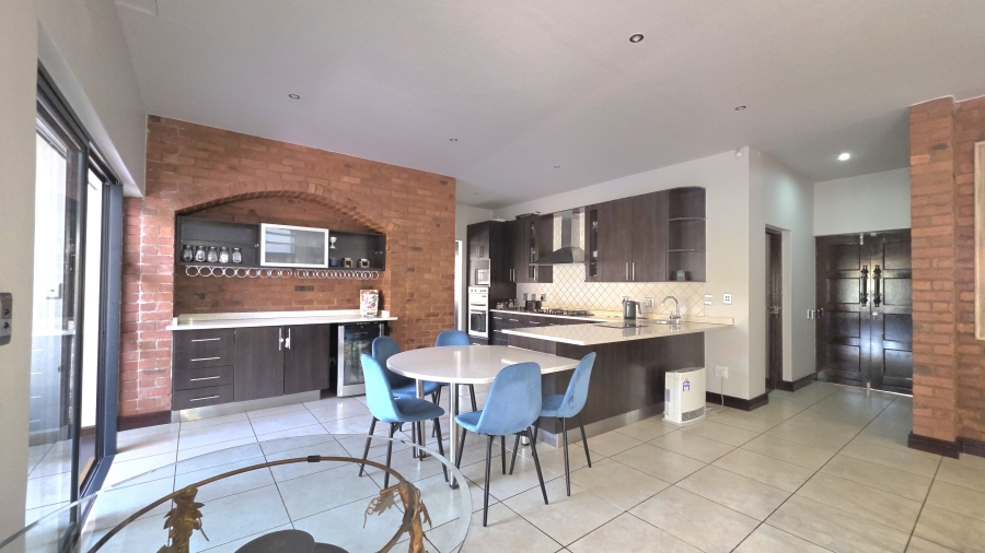 5 Bedroom Property for Sale in Raslouw Gauteng