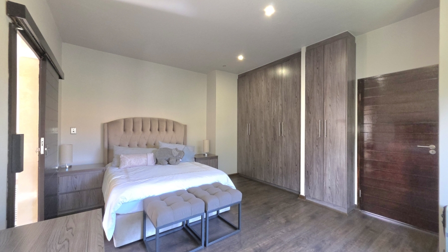 5 Bedroom Property for Sale in Raslouw Gauteng