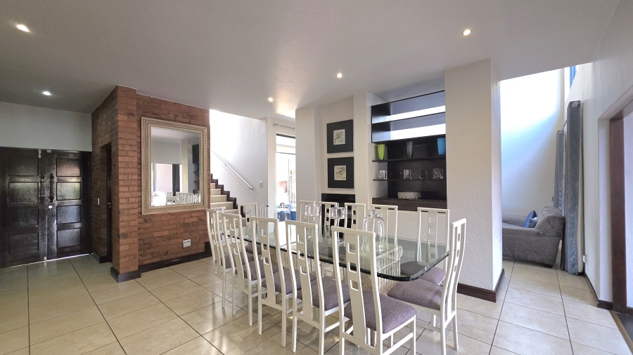 5 Bedroom Property for Sale in Raslouw Gauteng