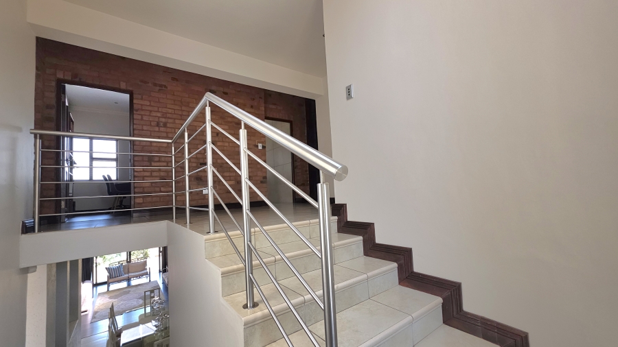 5 Bedroom Property for Sale in Raslouw Gauteng