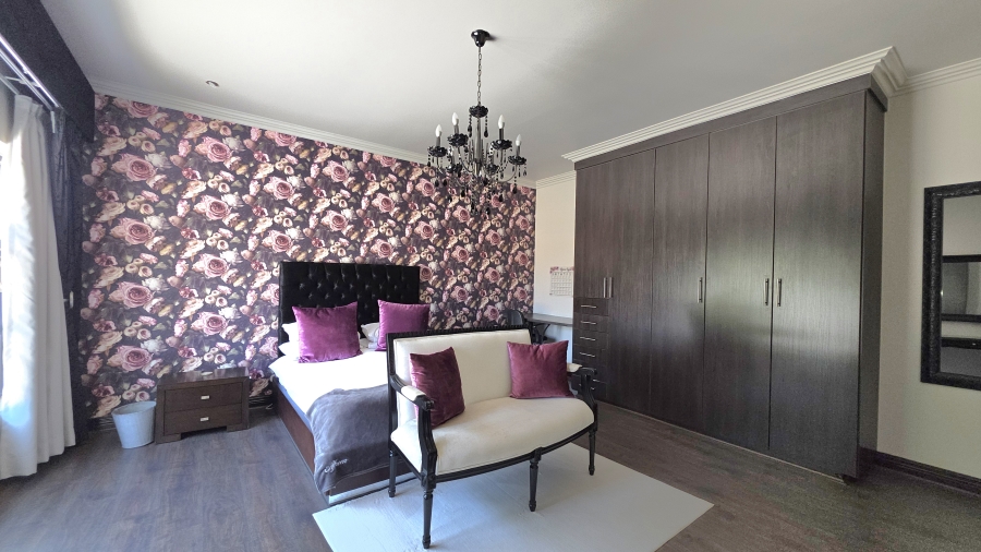 5 Bedroom Property for Sale in Raslouw Gauteng