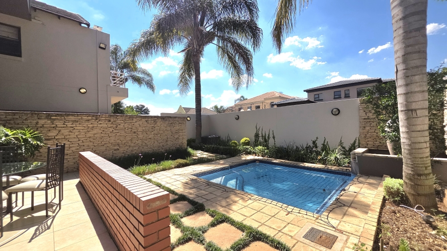 5 Bedroom Property for Sale in Raslouw Gauteng