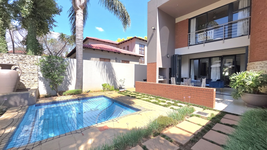 5 Bedroom Property for Sale in Raslouw Gauteng