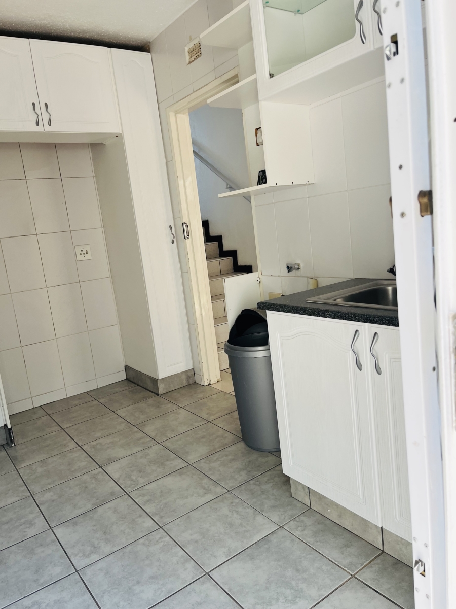 3 Bedroom Property for Sale in Sunnyridge Gauteng