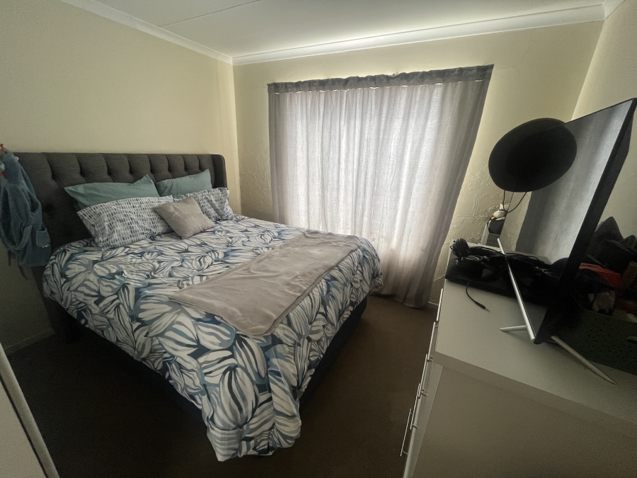 2 Bedroom Property for Sale in Esther Park Gauteng