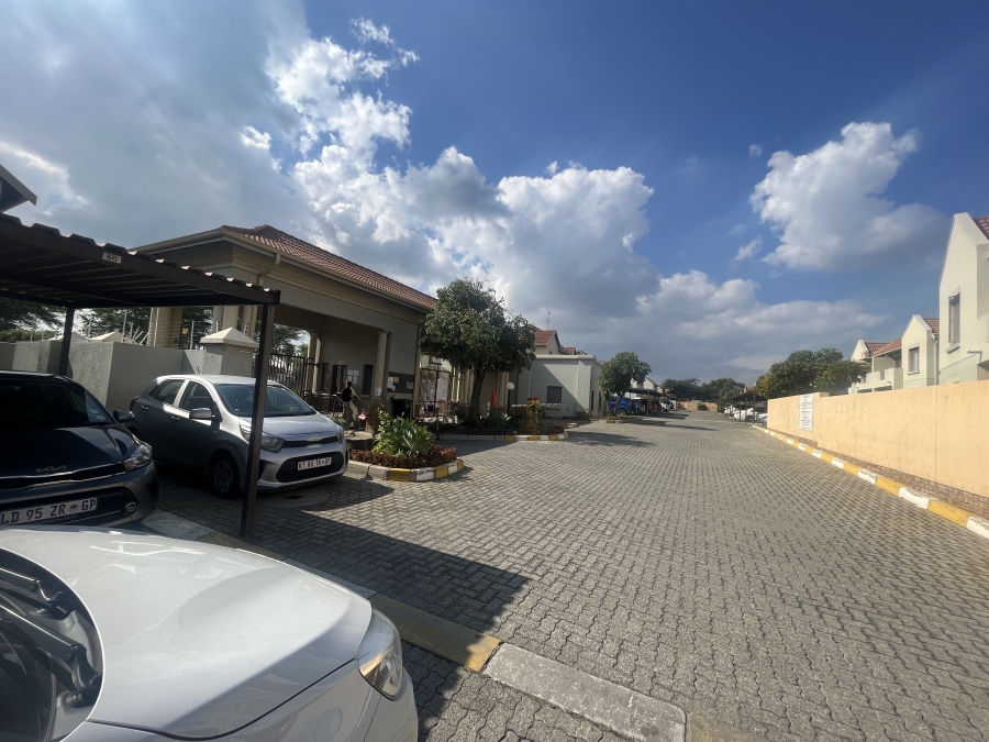 2 Bedroom Property for Sale in Esther Park Gauteng