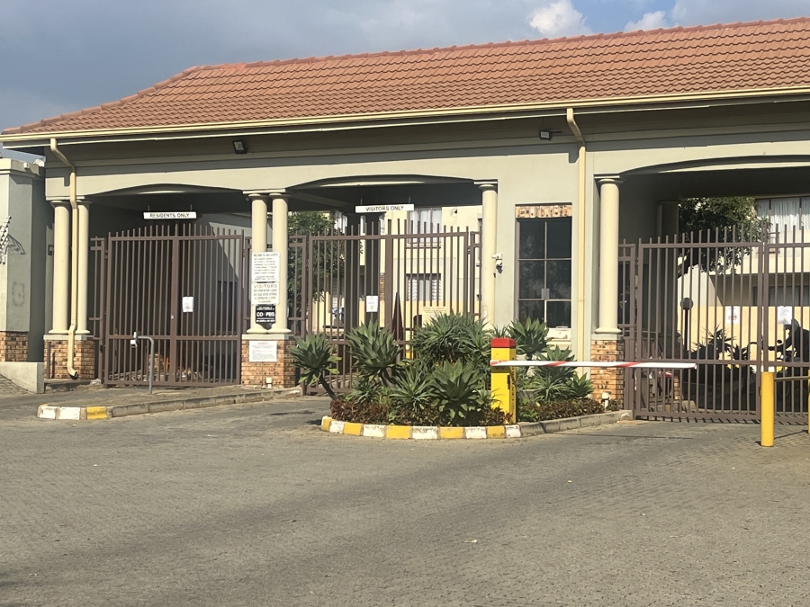 2 Bedroom Property for Sale in Esther Park Gauteng
