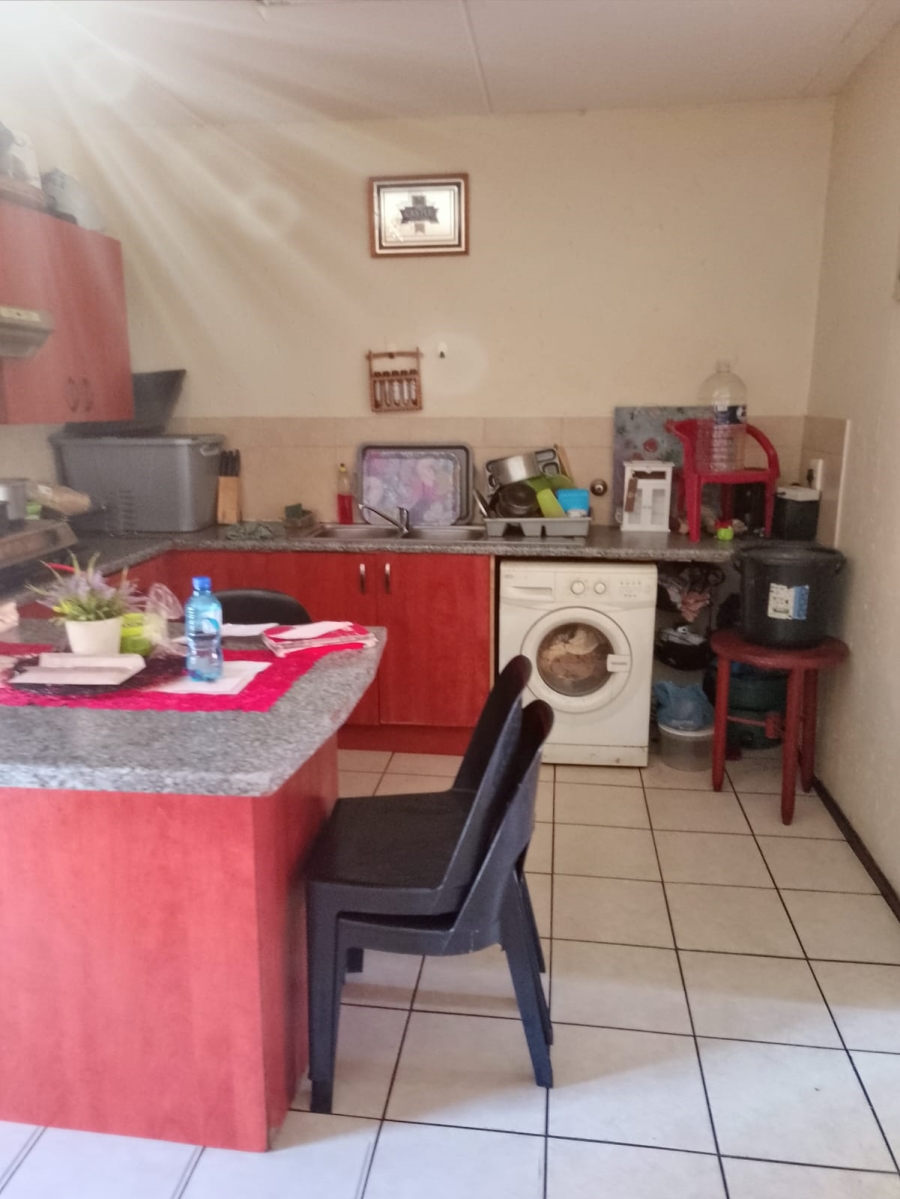 2 Bedroom Property for Sale in Comet Gauteng