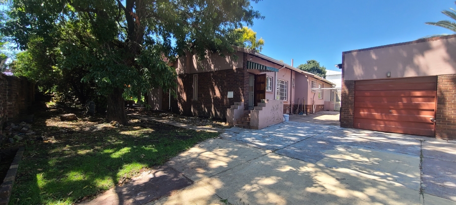 To Let 3 Bedroom Property for Rent in Clarens Park Gauteng