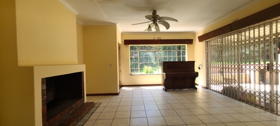 To Let 3 Bedroom Property for Rent in Clarens Park Gauteng