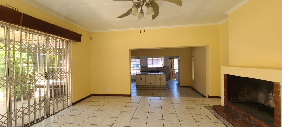To Let 3 Bedroom Property for Rent in Clarens Park Gauteng
