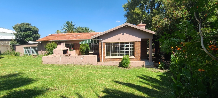 To Let 3 Bedroom Property for Rent in Clarens Park Gauteng
