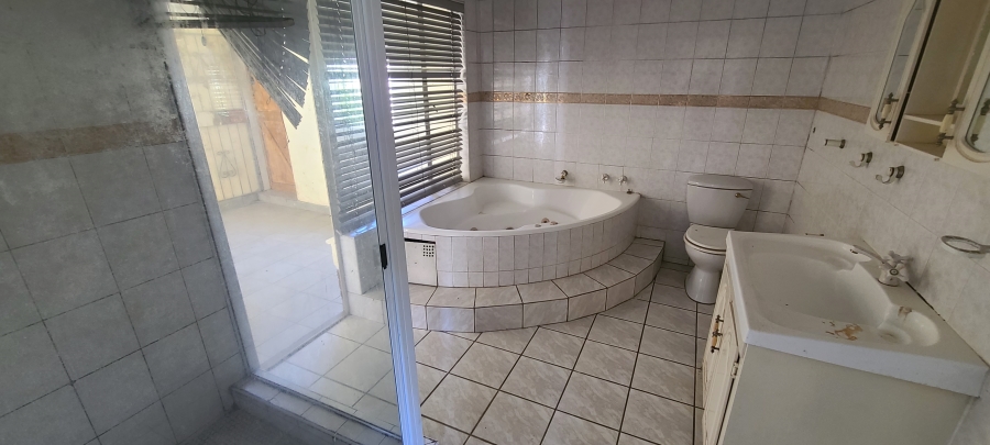 To Let 1 Bedroom Property for Rent in Clarens Park Gauteng