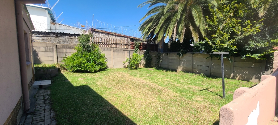 To Let 1 Bedroom Property for Rent in Clarens Park Gauteng