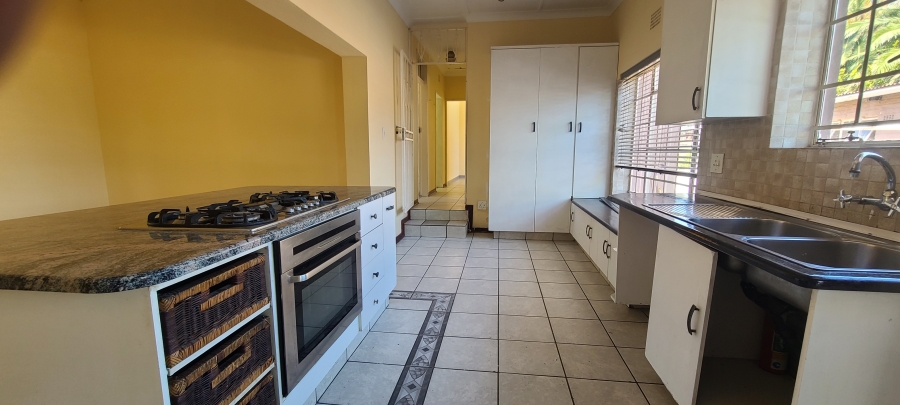 To Let 3 Bedroom Property for Rent in Clarens Park Gauteng