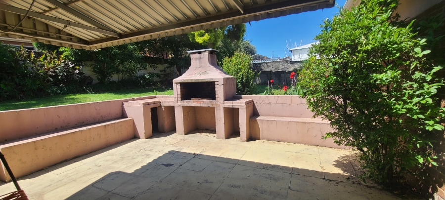 To Let 3 Bedroom Property for Rent in Clarens Park Gauteng